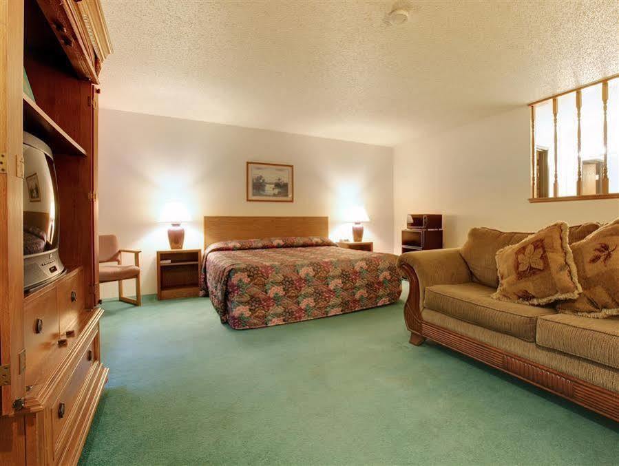 Americas Best Value Inn & Suites Cassville Roaring River Kültér fotó