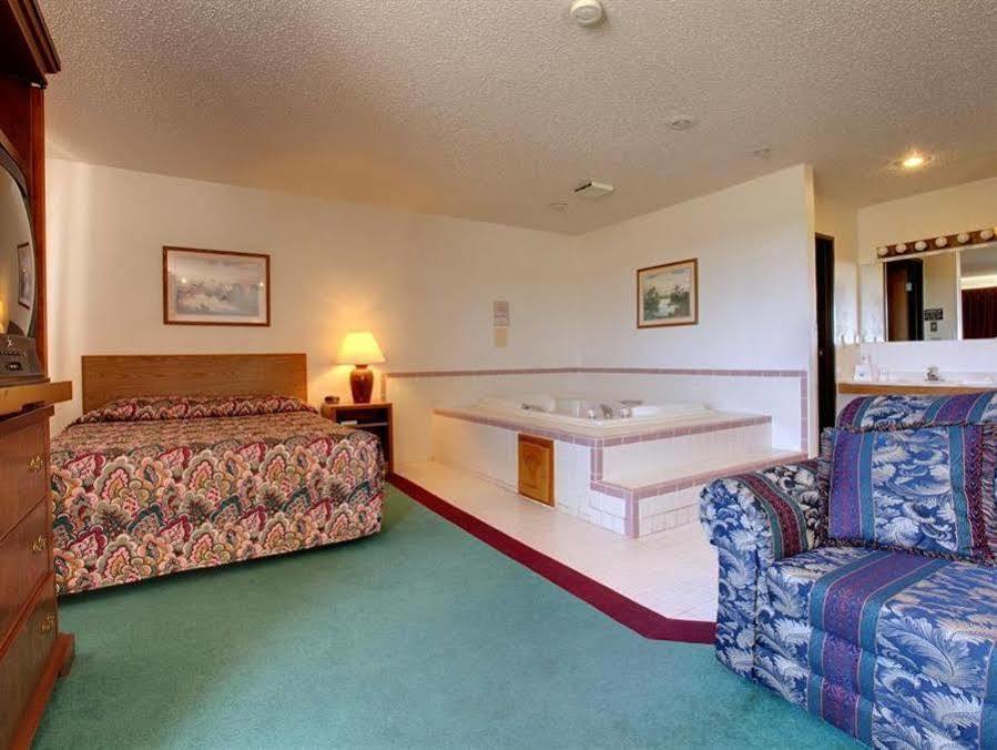 Americas Best Value Inn & Suites Cassville Roaring River Kültér fotó