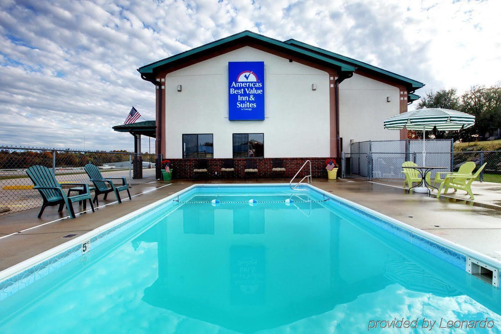 Americas Best Value Inn & Suites Cassville Roaring River Kültér fotó